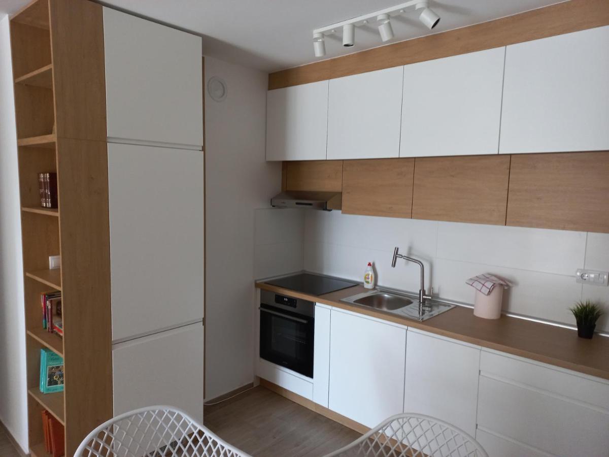 Lovely One Bedroom Apartment Ub Exterior photo