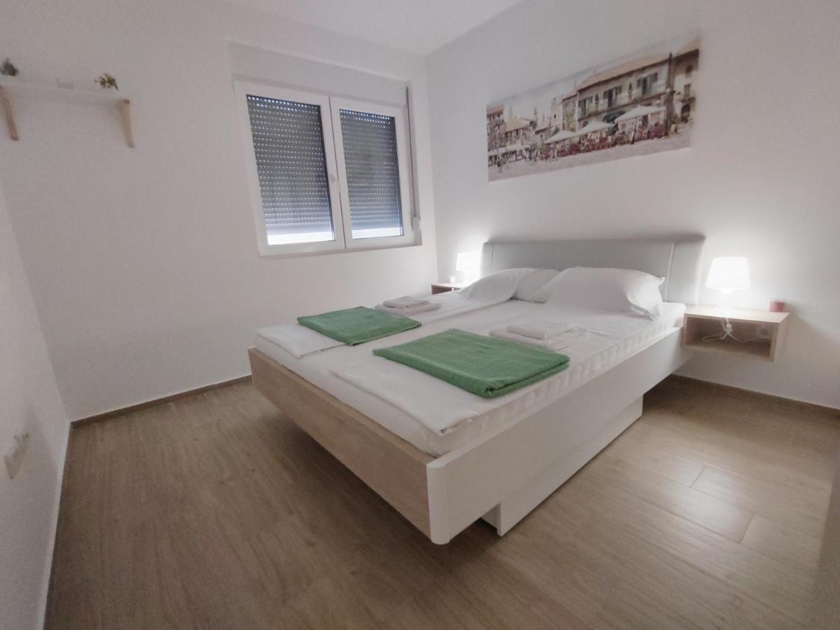 Lovely One Bedroom Apartment Ub Exterior photo